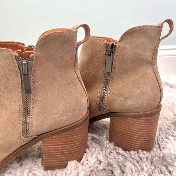 Lucky Brand Womens Walba Taupe Suede Block Heel Ankle Boots - Picture 5 of 9